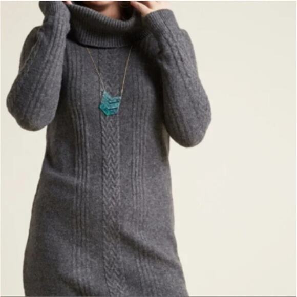 ModCloth Grey Cableknit Cowl Neck Sweater Dress Size 1X - Picture 2 of 16